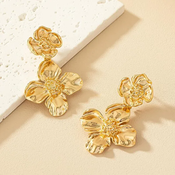 Exaggerated_Flower_Gold_Plating_Alloy_Drop_Earrings_For_Women_&_Grils_(ER203)