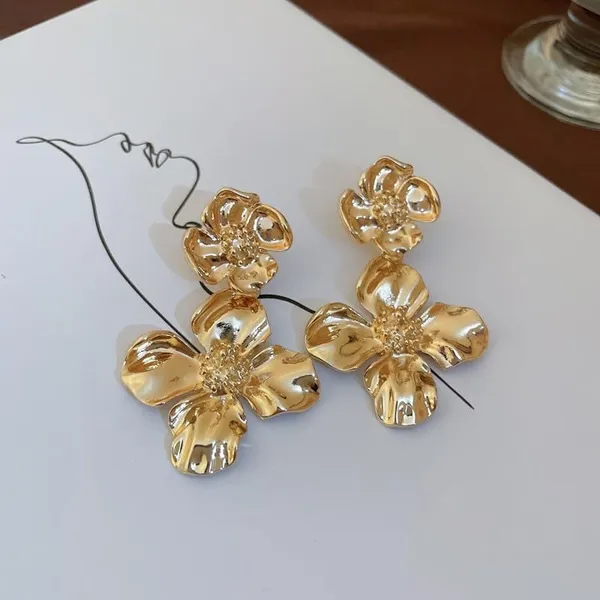Exaggerated_Flower_Gold_Plating_Alloy_Drop_Earrings_For_Women_&_Grils_(ER203)