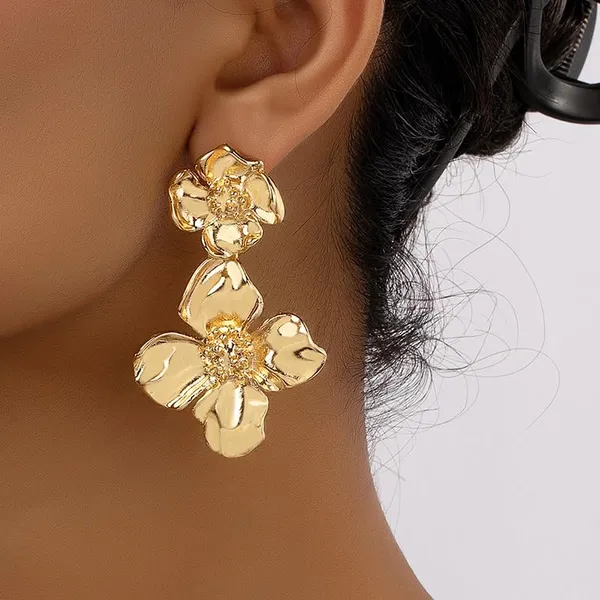 Exaggerated_Flower_Gold_Plating_Alloy_Drop_Earrings_For_Women_&_Grils_(ER203)