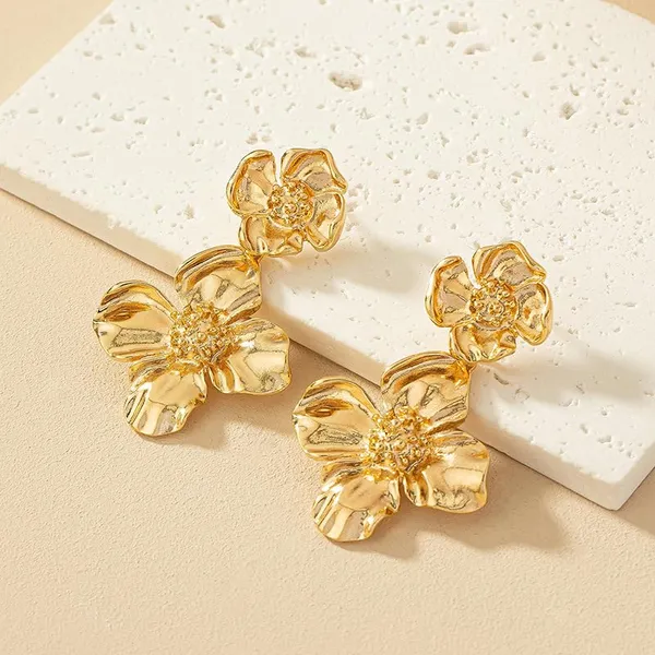 Exaggerated_Flower_Gold_Plating_Alloy_Drop_Earrings_For_Women_&_Grils_(ER203)