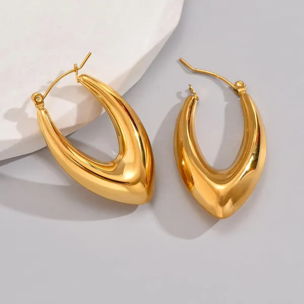 U_Shaped_Classic_Style_Roman_Style_Stainless_Steel_Titanium_Steel_18K_Gold_Plated_Earrings_For_Women_&_Grils_(ER209)