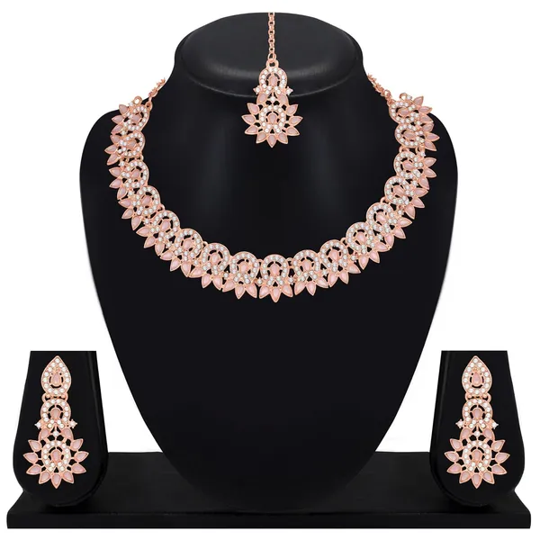 Crystal_Necklace_Jewellery_Set_with_Earrings_and_Maang_Tikka_for_Women_&_Grils