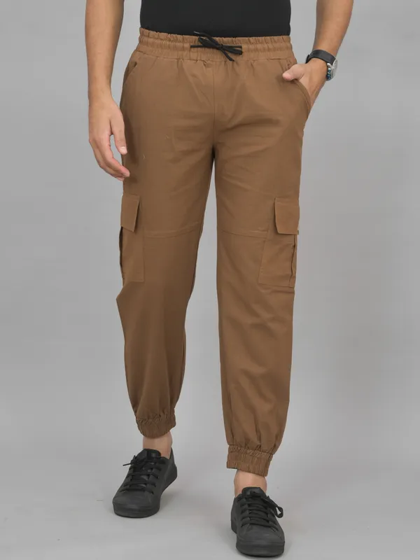 https://cdn-image.blitzshopdeck.in/ShopdeckCatalogue/tr:f-webp,w-600,fo-auto/6598f943e383bd2bdcd14535/media/QUA-BROWN-MENS-CARGO-PANTS_1704804038810_mnfhfvndh6z8ybd.jpg__Men's Exclusive