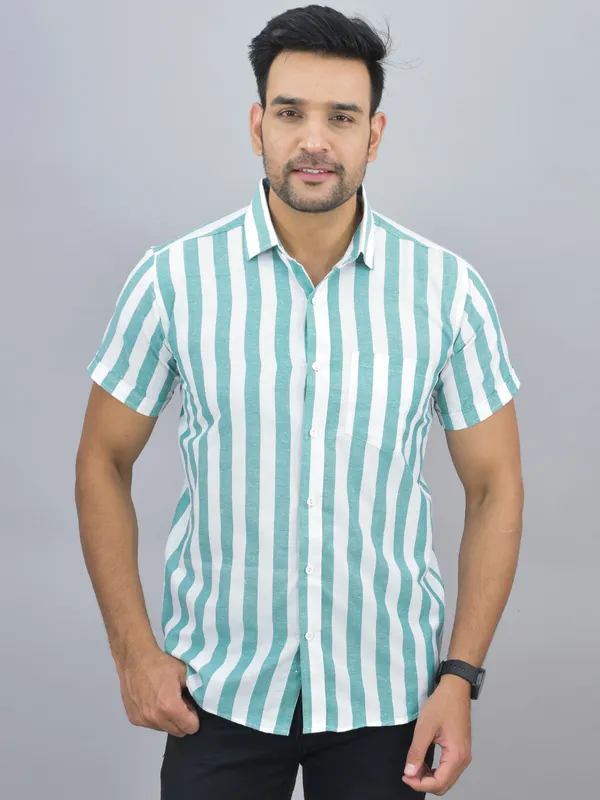 https://cdn-image.blitzshopdeck.in/ShopdeckCatalogue/tr:f-webp,w-600,fo-auto/6598f943e383bd2bdcd14535/media/QUA-GREEN-PP-STRP-MENS-SHIRT_1707412985658_ij7kzkn4m291emo.jpg__Men's Exclusive