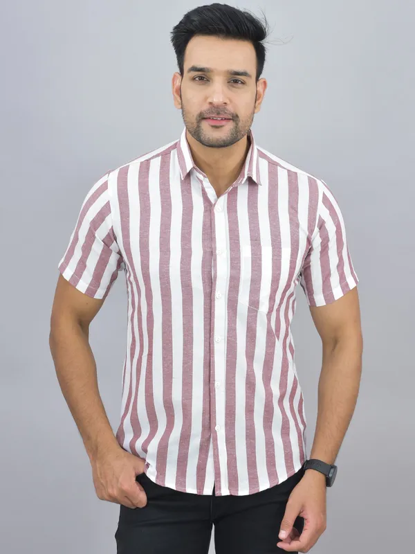 https://cdn-image.blitzshopdeck.in/ShopdeckCatalogue/tr:f-webp,w-600,fo-auto/6598f943e383bd2bdcd14535/media/QUA-MAROON-PP-STRP-MENS-SHIRT_1707412986658_gii80pms9eas8lu.jpg__Men's Exclusive