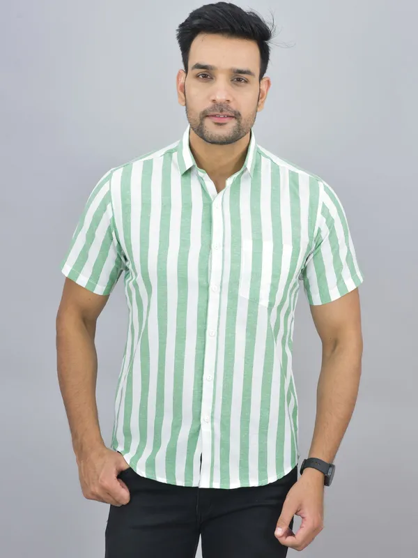 https://cdn-image.blitzshopdeck.in/ShopdeckCatalogue/tr:f-webp,w-600,fo-auto/6598f943e383bd2bdcd14535/media/QUA-PGREEN-PP-STRP-MENS-SHIRT_1707412986658_0hvvoitunpqztv3.jpg__Men's Exclusive