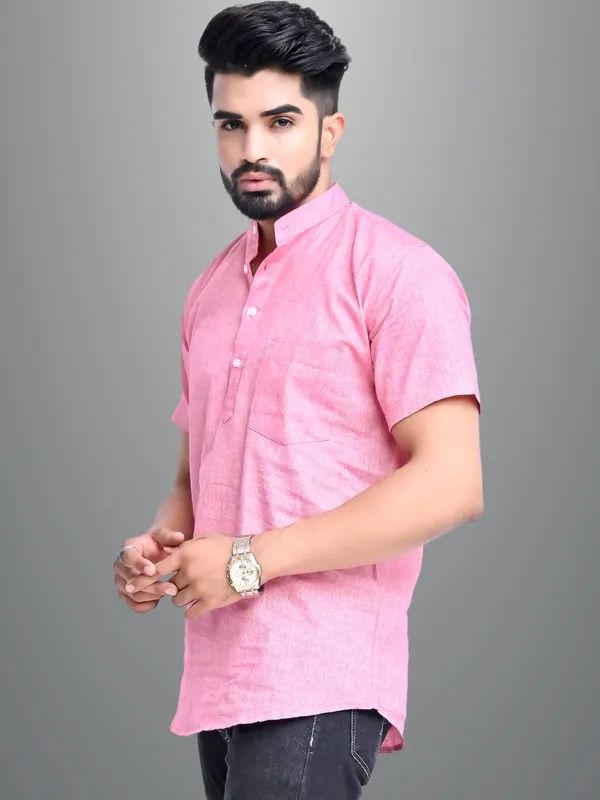 https://cdn-image.blitzshopdeck.in/ShopdeckCatalogue/tr:f-webp,w-600,fo-auto/6598f943e383bd2bdcd14535/media/QUA-PINK-HANDLOOM-COTTON-MENS-KURTA_1705569265452_ax7rn9ehdbf1unp.jpg__Men's Exclusive