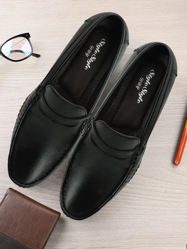 Black_Synthetic_Leather_Loafers_for_Men