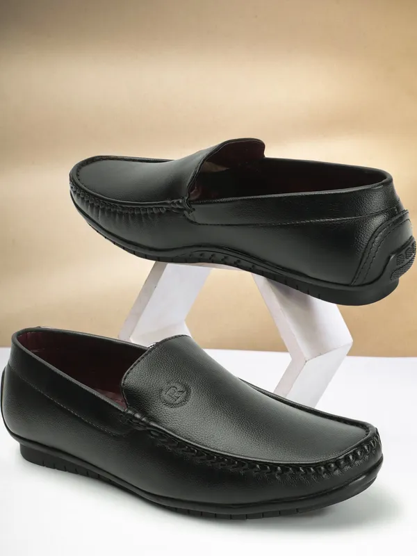 Black_Synthetic_Leather_Loafers_for_Men