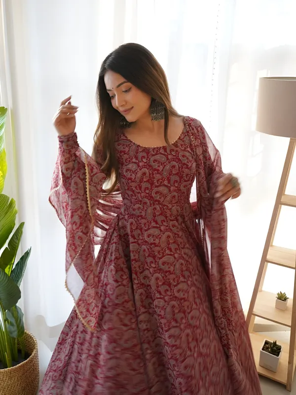 Maroon_Elegant_Georgette_Printed_Kurti_With_Attached_Dupatta