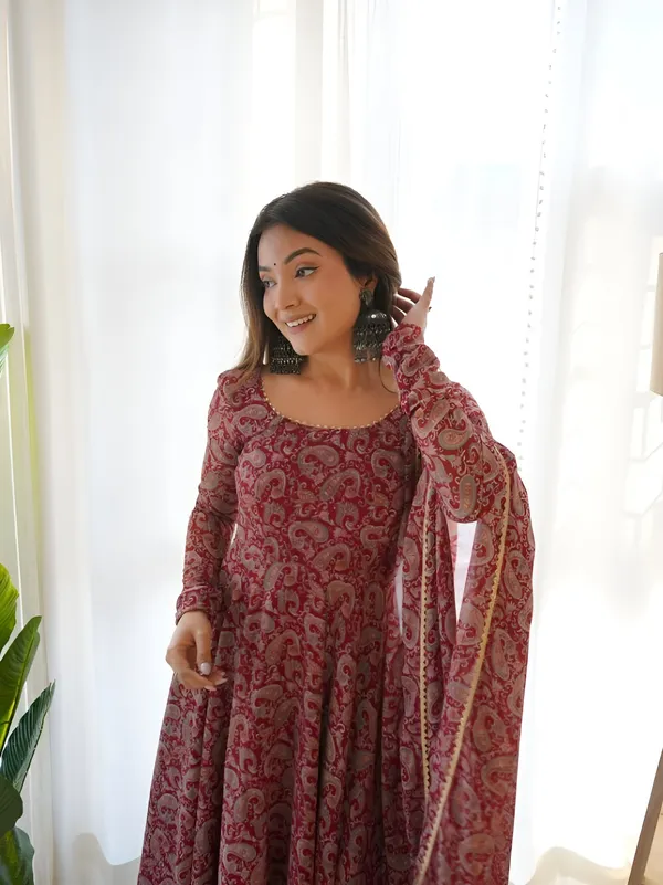 Maroon_Elegant_Georgette_Printed_Kurti_With_Attached_Dupatta
