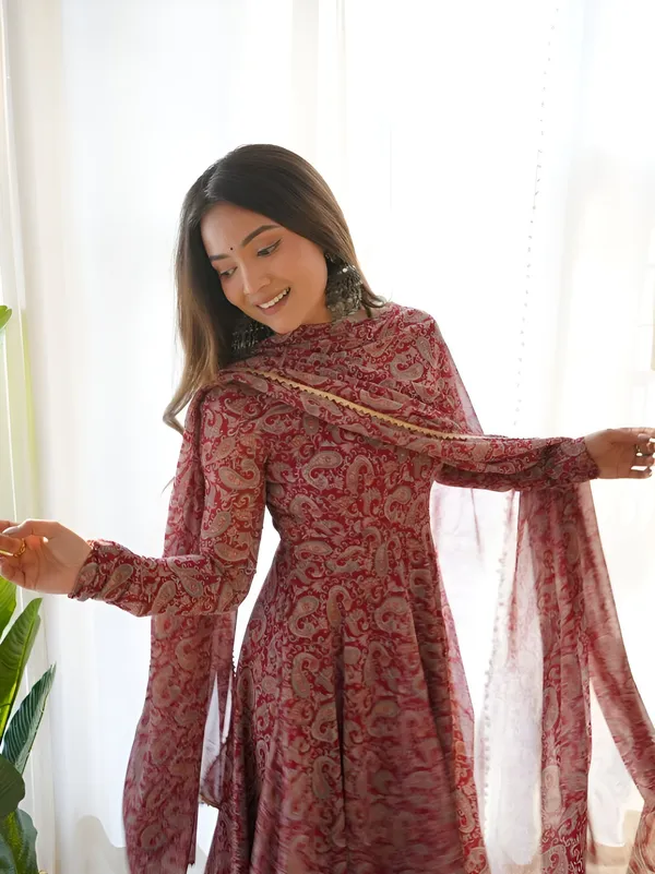 Maroon_Elegant_Georgette_Printed_Kurti_With_Attached_Dupatta