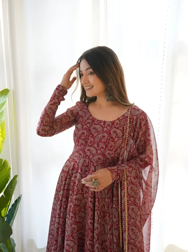 Maroon_Elegant_Georgette_Printed_Kurti_With_Attached_Dupatta