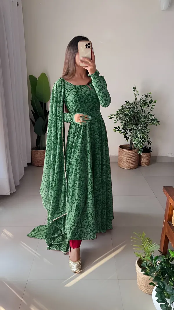 Green_Elegant_Georgette_Printed_Kurti_With_Attached_Dupatta