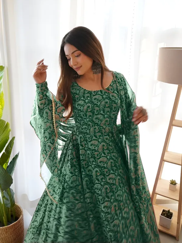 Green_Elegant_Georgette_Printed_Kurti_With_Attached_Dupatta