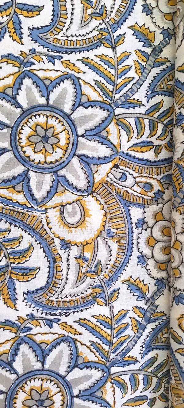 Bagru_Print_Multicolor_Floral_Print_Cotton_Cambric_Fabric