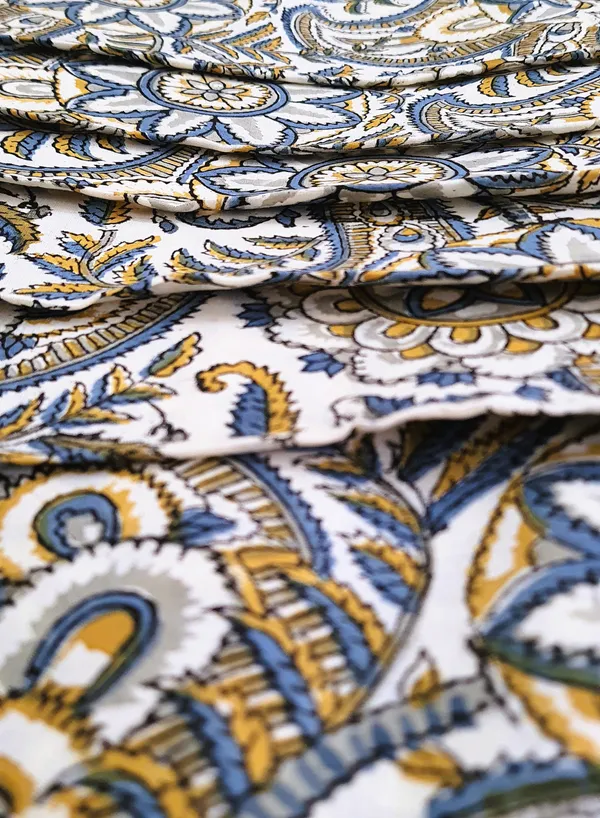 Bagru_Print_Multicolor_Floral_Print_Cotton_Cambric_Fabric
