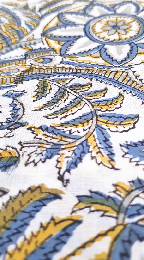 Bagru_Print_Multicolor_Floral_Print_Cotton_Cambric_Fabric