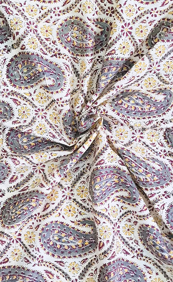 Bagru_Print_Multicolor_Paisley_Print_Cotton_Cambric_Fabric