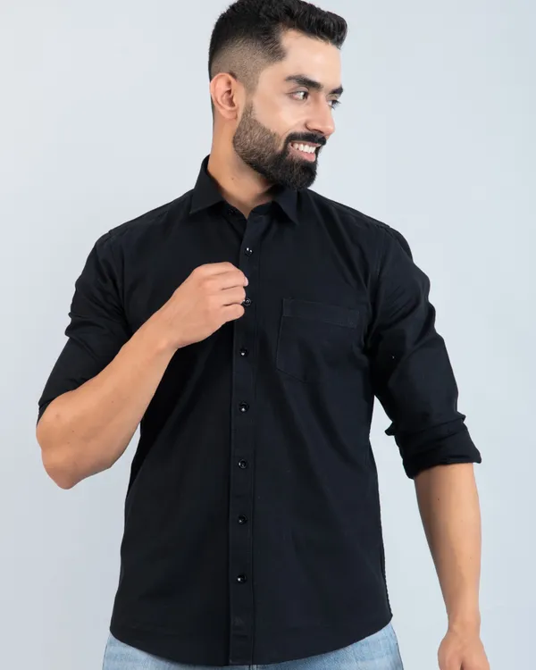 Classic_Men's_Black_Pure_Cotton_Casual_Shirt_in_Smart_Fit_with_Spread_Collar