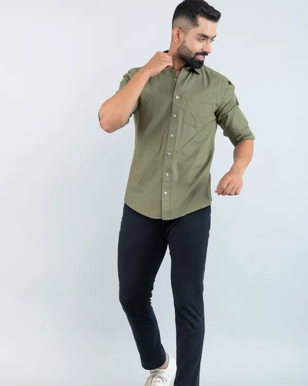Pure_Cotton_Men's_Military_Green_Casual_Shirt_Regular_Fit_with_Spread_Collar