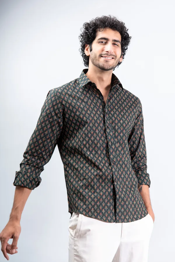 Multicolor_Cotton_Regular_Fit_Small_Floral_Print_Fullsleeves_Shirt_With_Spread_Collar