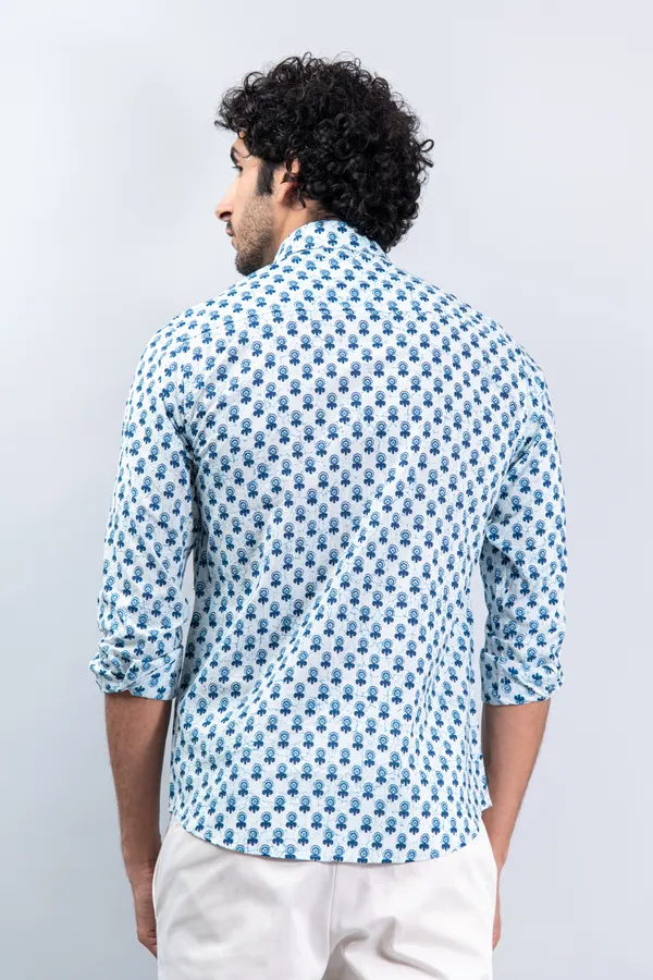Blue_&_White_Regular_Fit_Floral_Print_Fullsleeves_Soft_Cotton_Shirt_With_Spread_Collar