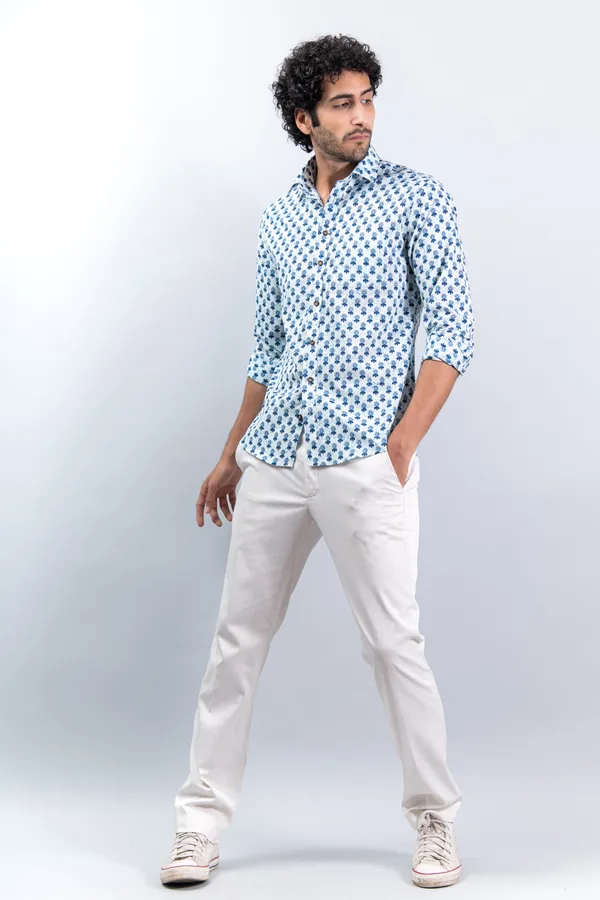 Blue_&_White_Regular_Fit_Floral_Print_Fullsleeves_Soft_Cotton_Shirt_With_Spread_Collar