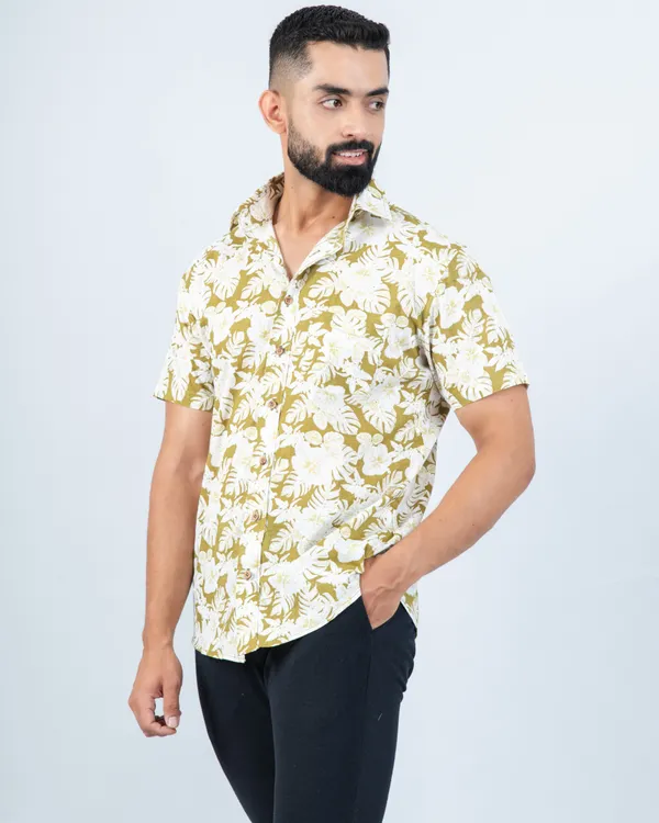 Breezy_Big_Green_Floral_Print_Regular_Fit_Casual_Cotton_Shirt_with_Spead_Collar