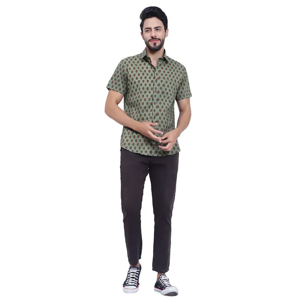 Green_Half_Sleeve_Cotton_Shirt_Relaxed_Fit_Floral_Print_With_Stylish_Spread_Collar_Summer_Shirt