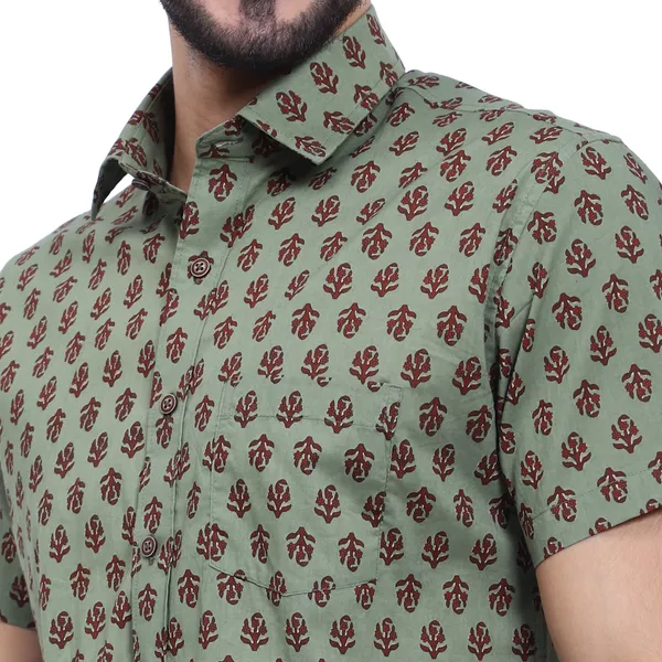 Green_Half_Sleeve_Cotton_Shirt_Relaxed_Fit_Floral_Print_With_Stylish_Spread_Collar_Summer_Shirt