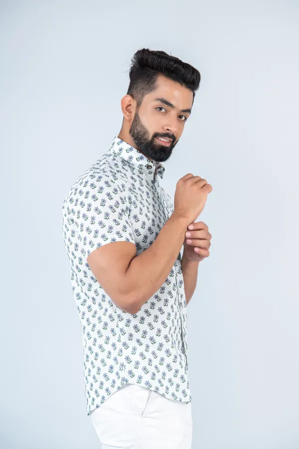 Lavender_Floral_Print_Half_Sleeves_Premium_Cotton_Regular_Fit_Shirt_With_Spread_Collar