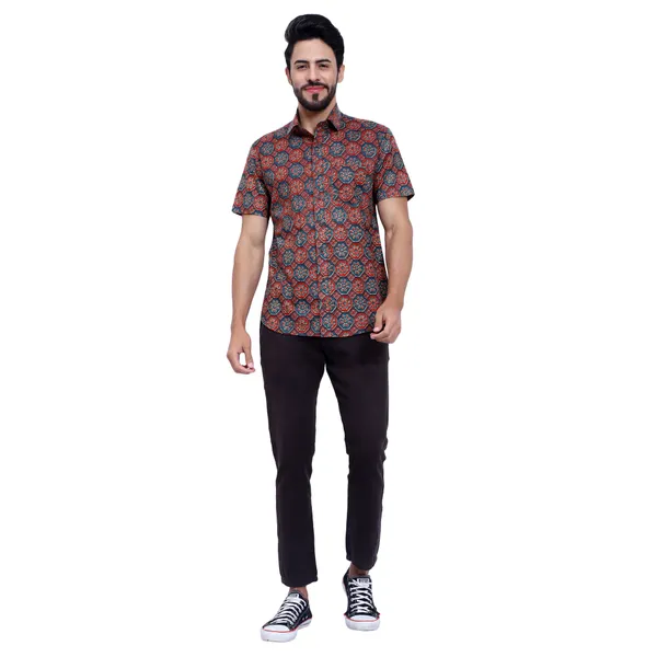 Maroon_Half_Sleeve_Cotton_Shirt_Relaxed_Fit_Geometric_Print_With_Stylish_Spread_Collar