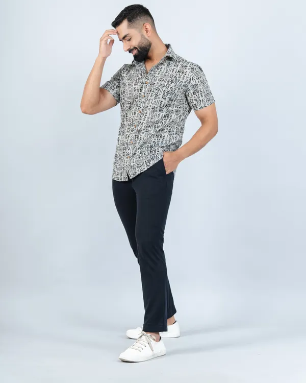 Abstract_Print_Off_White_Cotton_Shirt_in_Smart_Fit_and_Curved_Hemline