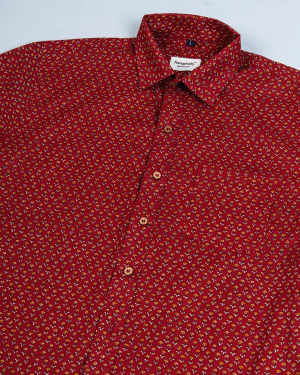 Red_Small_Floral_Print_Soft_Cotton_Regular_Fit_Casual_Shirt