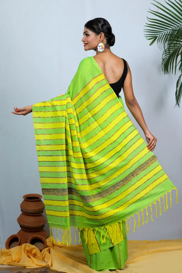 Light_Green_Printed_Full_Sleeve_1Pic_Women'S_Saree_And_1Pic_Men'S_Kurta_For_Couple