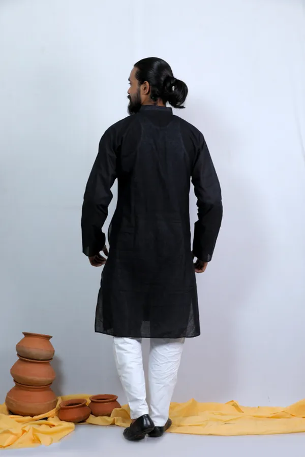 Black_Printed_Full_Sleeve_1Pic_Women'S_Saree_And_1Pic_Men'S_Kurta_For_Couple