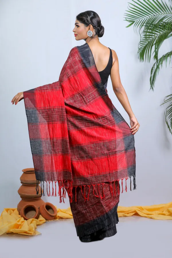 Maroon_Printed_Full_Sleeve_1Pic_Women'S_Saree_And_1Pic_Men'S_Kurta_For_Couple