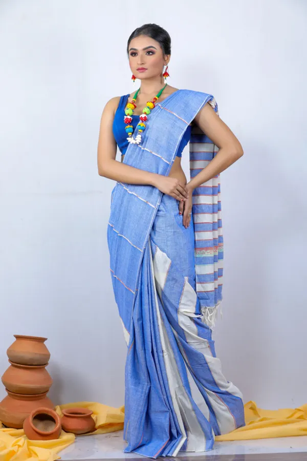 Light_Blue_Printed_Full_Sleeve_1Pic_Women'S_Saree_And_1Pic_Men'S_Kurta_For_Couple