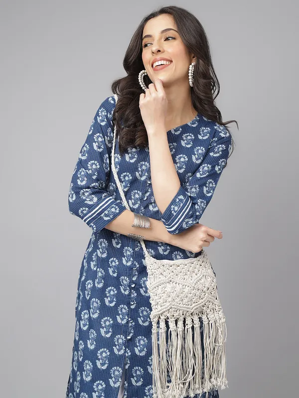 Blue_Cotton_Kantha_design_Straight_Kurta