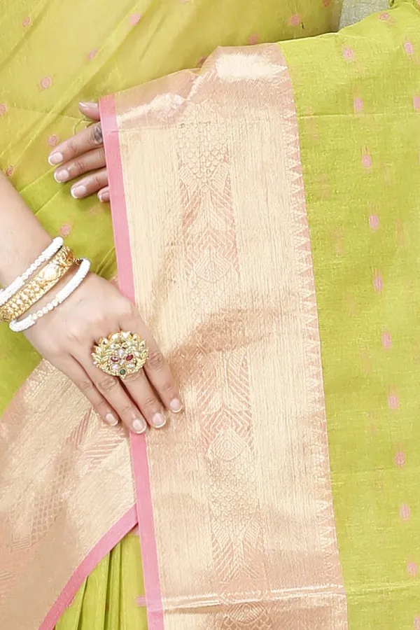 Pure_Cotton_Bengali_Tant_Saree_for_Women_|_Premium_Woven_Design_Saree__|_Olive_Green