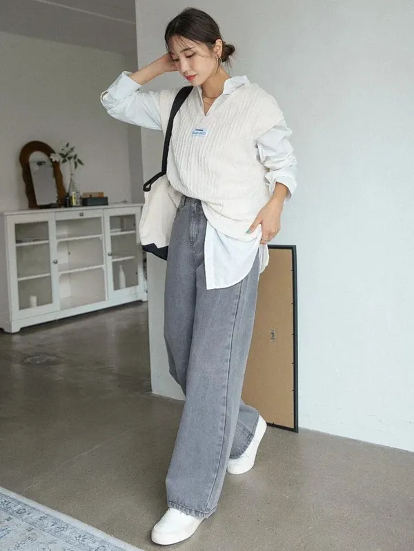 GreyComfy_Women's_High_Waist_Flared_Jeans