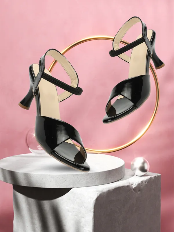 Black_Women_Sleek_Kitten_heels_solid_sandals