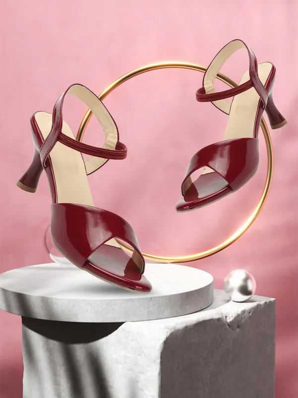Cherry_Women_Sleek_Kitten_heels_solid_sandals