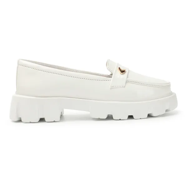 White_women_synthetic_patent_leather_Chunky_loafer_moccasins