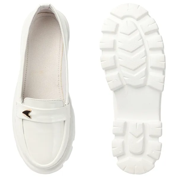 White_women_synthetic_patent_leather_Chunky_loafer_moccasins