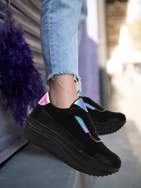 Black_women_synthetic_&_velvet_fusion_flatform_sneakers