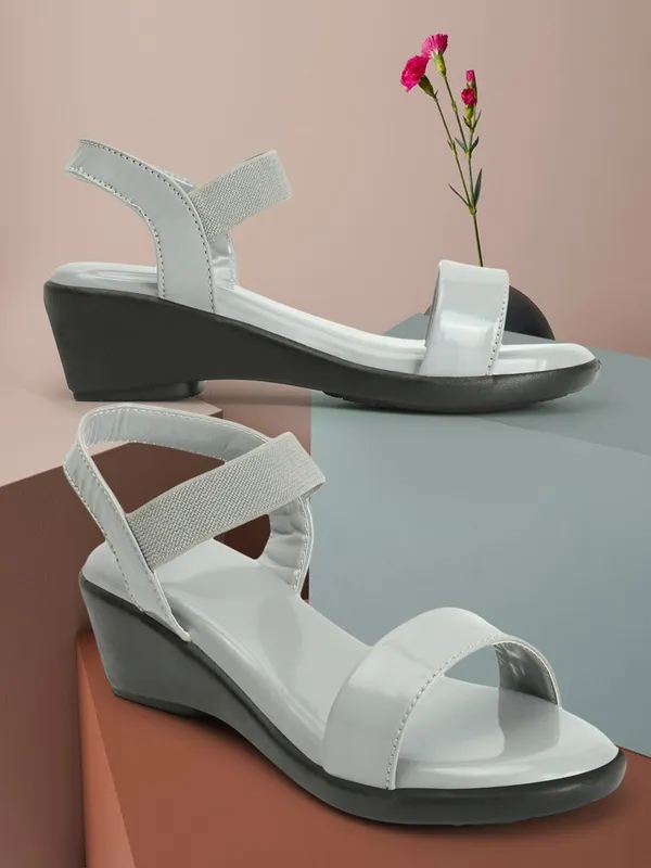 Grey_women_Solid_Wedges_Sandals