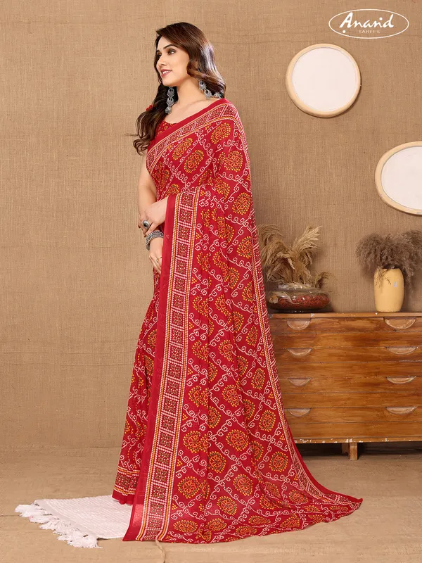 Striped,_Paisley,_Printed_Bollywood_Georgette_Saree_(Yellow)