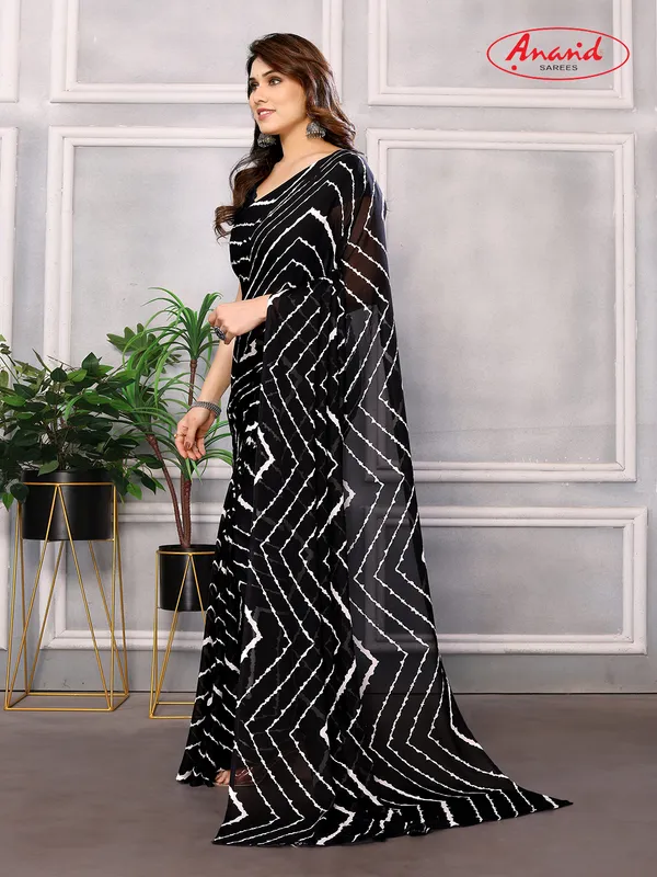 Floral_Print_Bollywood_Georgette_Saree_(Black)